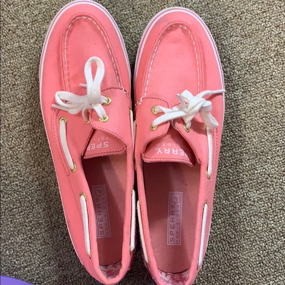 Pink sperrys - Picture 1 of 2